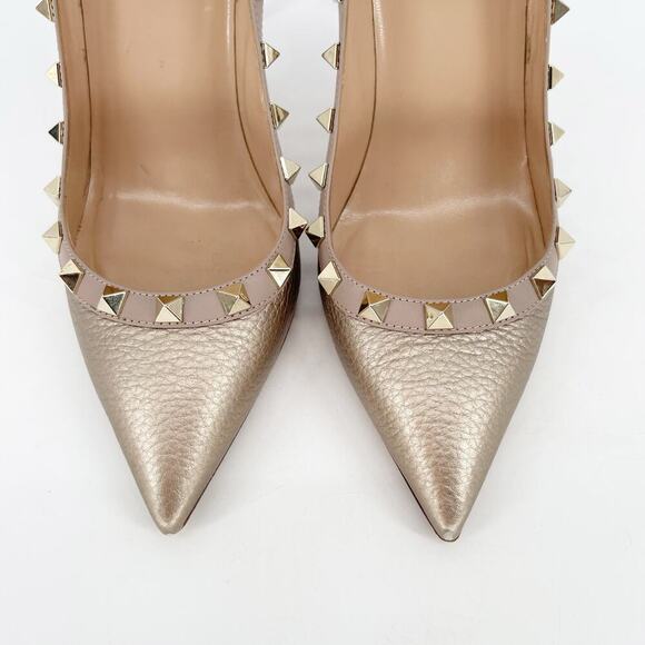 Valentino Garavani Metallic Gold Pebbled Leather Rockstud Pointed Toe Pump EU 37 - Picture 6 of 11